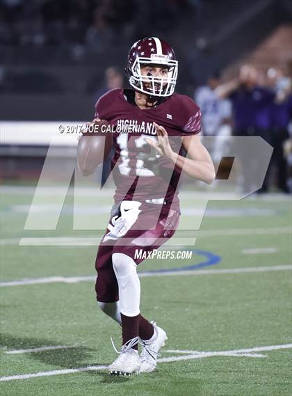 Thumbnail 2 in Angleton vs Highlands (Class 5A Div I Bidistrict) photogallery.