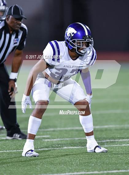 Thumbnail 3 in Angleton vs Highlands (Class 5A Div I Bidistrict) photogallery.