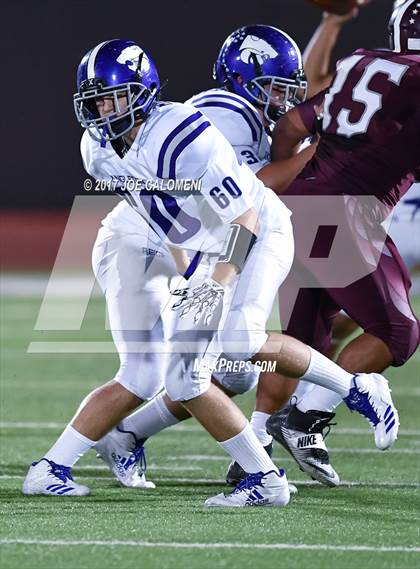 Thumbnail 2 in Angleton vs Highlands (Class 5A Div I Bidistrict) photogallery.