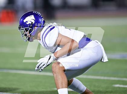 Thumbnail 2 in Angleton vs Highlands (Class 5A Div I Bidistrict) photogallery.