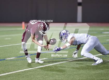 Thumbnail 1 in Angleton vs Highlands (Class 5A Div I Bidistrict) photogallery.