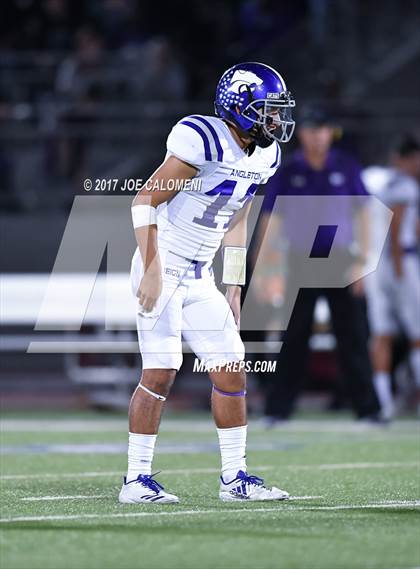 Thumbnail 3 in Angleton vs Highlands (Class 5A Div I Bidistrict) photogallery.