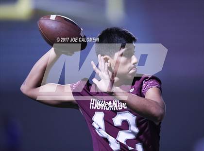 Thumbnail 2 in Angleton vs Highlands (Class 5A Div I Bidistrict) photogallery.