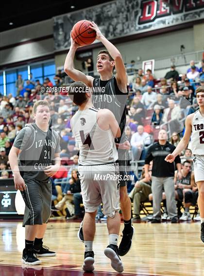 Thumbnail 2 in Kirby vs. Izard County (AAA 1A 2nd Round Playoff) photogallery.