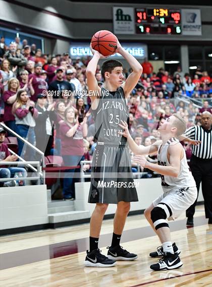 Thumbnail 1 in Kirby vs. Izard County (AAA 1A 2nd Round Playoff) photogallery.