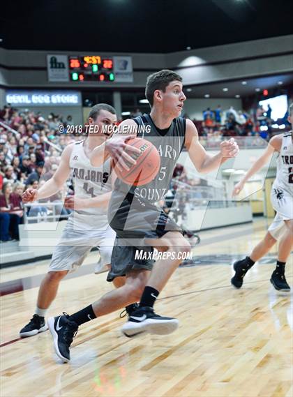 Thumbnail 2 in Kirby vs. Izard County (AAA 1A 2nd Round Playoff) photogallery.