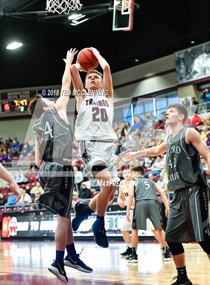 Thumbnail 1 in Kirby vs. Izard County (AAA 1A 2nd Round Playoff) photogallery.