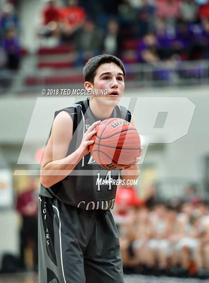Thumbnail 2 in Kirby vs. Izard County (AAA 1A 2nd Round Playoff) photogallery.