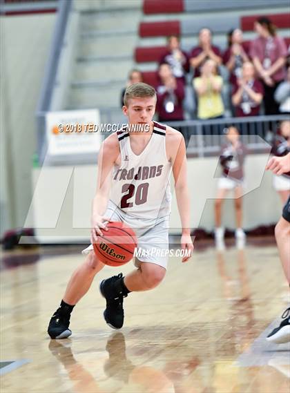 Thumbnail 2 in Kirby vs. Izard County (AAA 1A 2nd Round Playoff) photogallery.