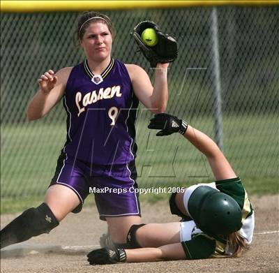 Thumbnail 1 in Lassen @ Red Bluff photogallery.