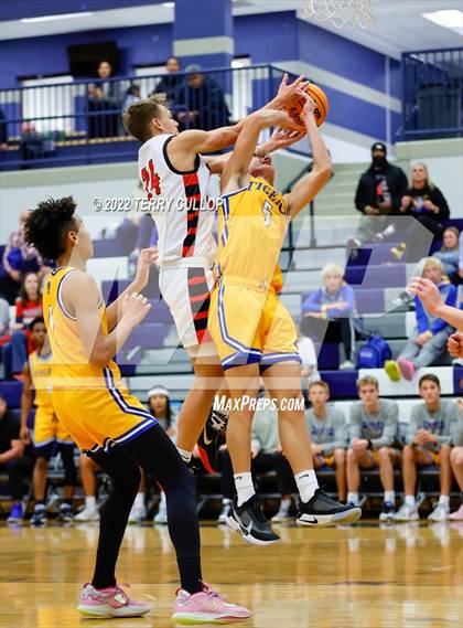 Thumbnail 1 in Hillcrest vs. Orem (Corner Canyon Tournament of Champions) photogallery.