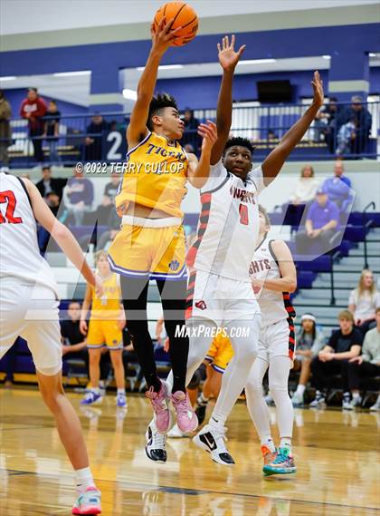 Thumbnail 3 in Hillcrest vs. Orem (Corner Canyon Tournament of Champions) photogallery.