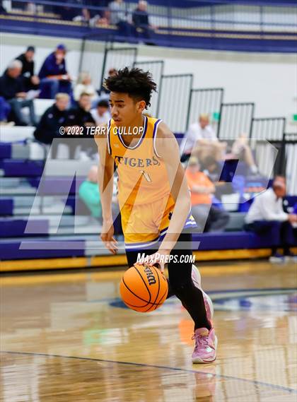 Thumbnail 3 in Hillcrest vs. Orem (Corner Canyon Tournament of Champions) photogallery.