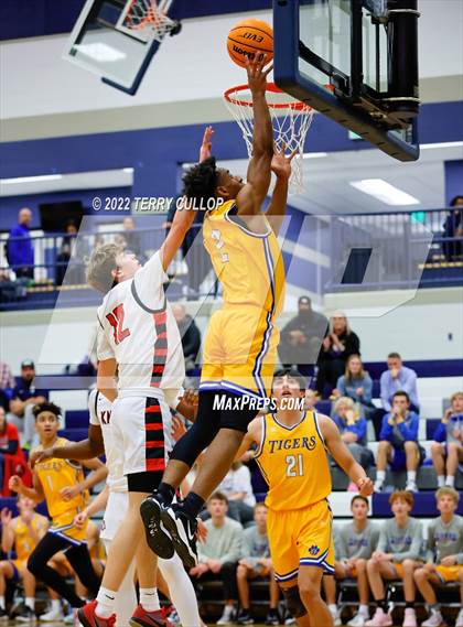 Thumbnail 2 in Hillcrest vs. Orem (Corner Canyon Tournament of Champions) photogallery.
