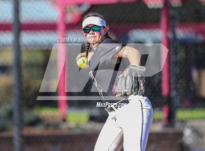 Thumbnail 1 in Mountain View vs. Pueblo East (CHSAA 4A State Playoff 1st Round) photogallery.