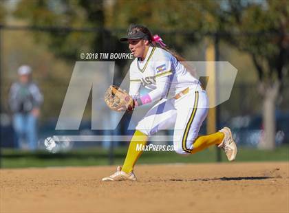 Thumbnail 2 in Mountain View vs. Pueblo East (CHSAA 4A State Playoff 1st Round) photogallery.