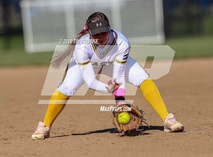 Thumbnail 3 in Mountain View vs. Pueblo East (CHSAA 4A State Playoff 1st Round) photogallery.