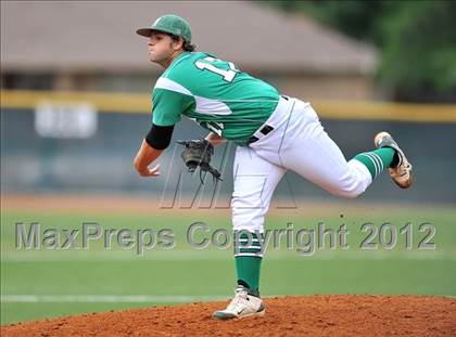 Thumbnail 2 in Mabank vs. Carthage (UIL 3A Region 2 Area Playoff) photogallery.