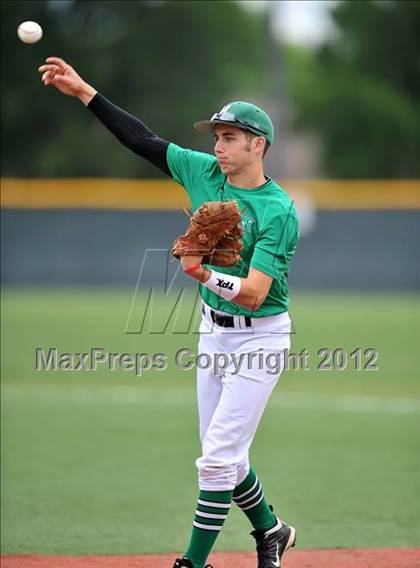 Thumbnail 1 in Mabank vs. Carthage (UIL 3A Region 2 Area Playoff) photogallery.