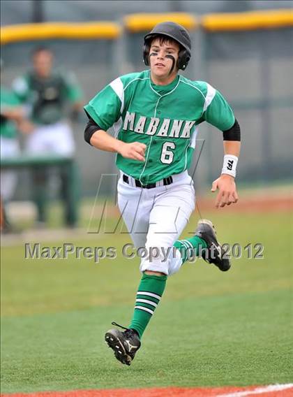 Thumbnail 2 in Mabank vs. Carthage (UIL 3A Region 2 Area Playoff) photogallery.