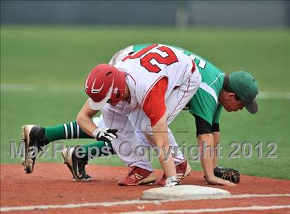 Thumbnail 3 in Mabank vs. Carthage (UIL 3A Region 2 Area Playoff) photogallery.