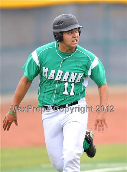 Thumbnail 3 in Mabank vs. Carthage (UIL 3A Region 2 Area Playoff) photogallery.