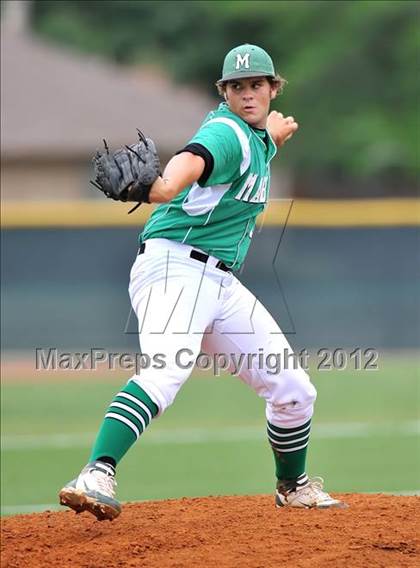 Thumbnail 3 in Mabank vs. Carthage (UIL 3A Region 2 Area Playoff) photogallery.