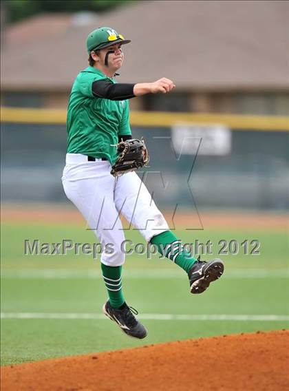 Thumbnail 1 in Mabank vs. Carthage (UIL 3A Region 2 Area Playoff) photogallery.