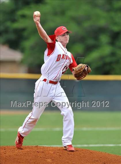 Thumbnail 3 in Mabank vs. Carthage (UIL 3A Region 2 Area Playoff) photogallery.