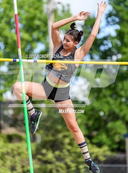 Thumbnail 2 in Del Oro, Woodcreek @ Oak Ridge (Girls Pole Vault) photogallery.