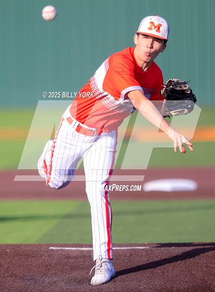 Thumbnail 3 in Grand Saline vs Mineola photogallery.