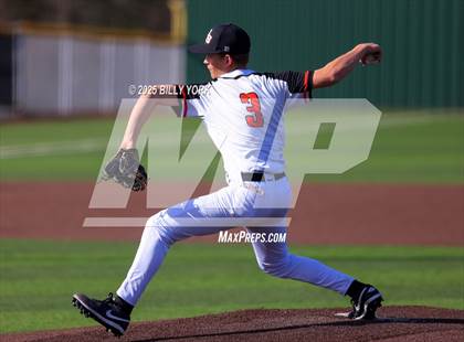 Thumbnail 1 in Grand Saline vs Mineola photogallery.