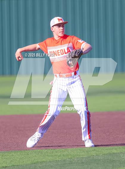 Thumbnail 1 in Grand Saline vs Mineola photogallery.