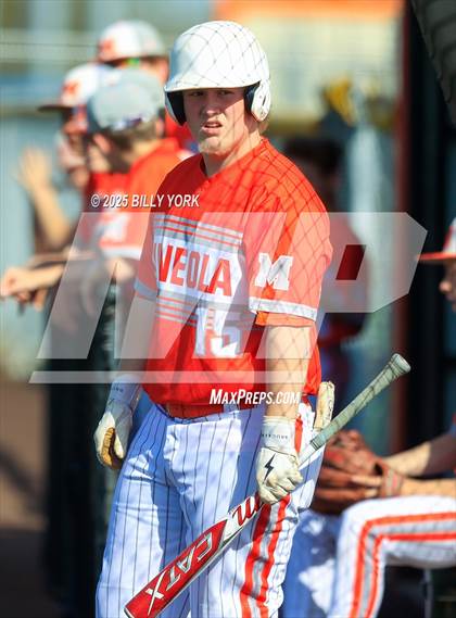 Thumbnail 2 in Grand Saline vs Mineola photogallery.