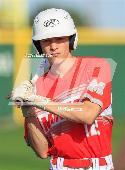 Thumbnail 2 in Grand Saline vs Mineola photogallery.