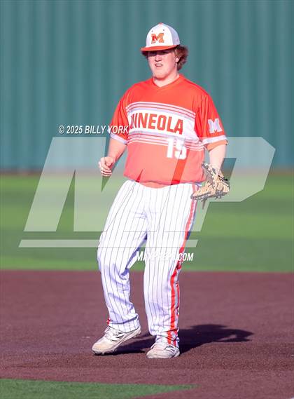 Thumbnail 1 in Grand Saline vs Mineola photogallery.