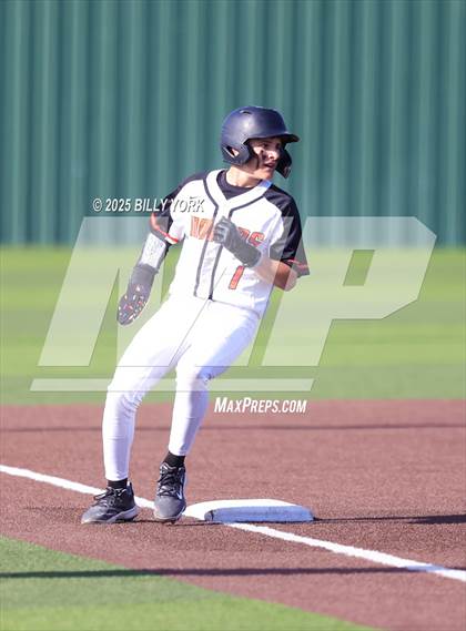 Thumbnail 2 in Grand Saline vs Mineola photogallery.