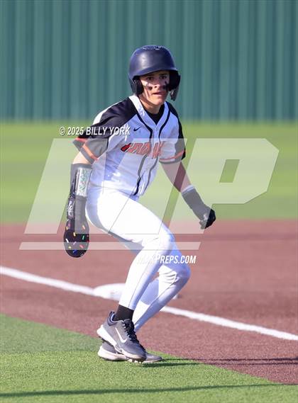 Thumbnail 2 in Grand Saline vs Mineola photogallery.