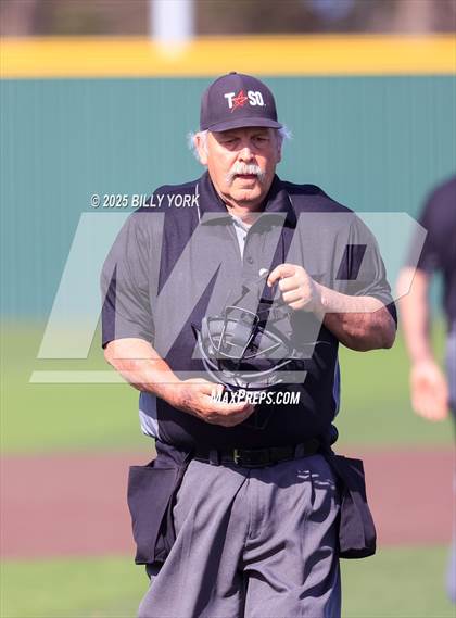 Thumbnail 3 in Grand Saline vs Mineola photogallery.
