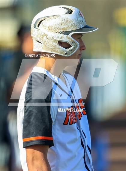 Thumbnail 3 in Grand Saline vs Mineola photogallery.