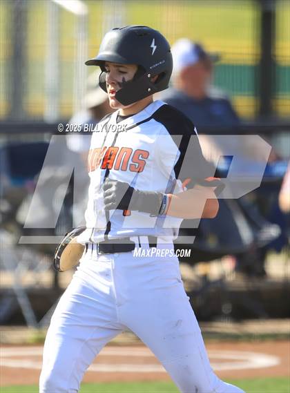 Thumbnail 1 in Grand Saline vs Mineola photogallery.