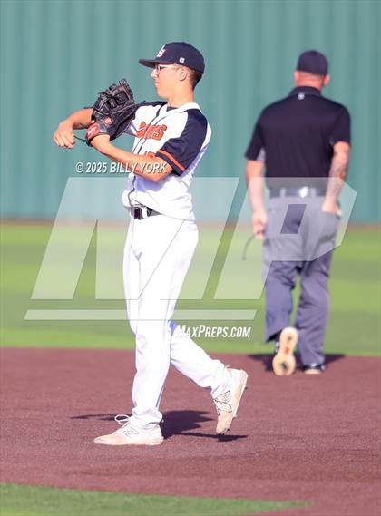 Thumbnail 1 in Grand Saline vs Mineola photogallery.