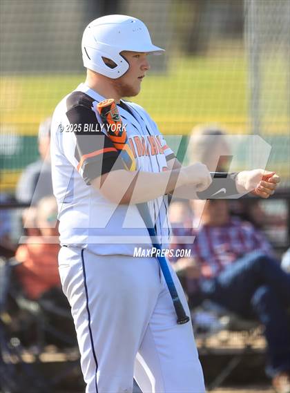 Thumbnail 2 in Grand Saline vs Mineola photogallery.