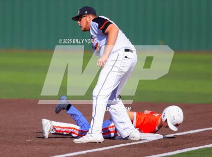 Thumbnail 2 in Grand Saline vs Mineola photogallery.
