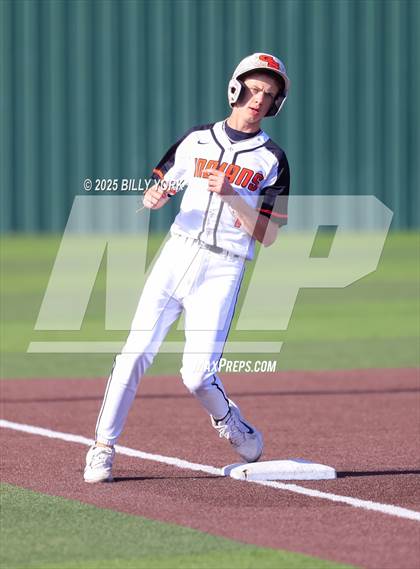 Thumbnail 2 in Grand Saline vs Mineola photogallery.