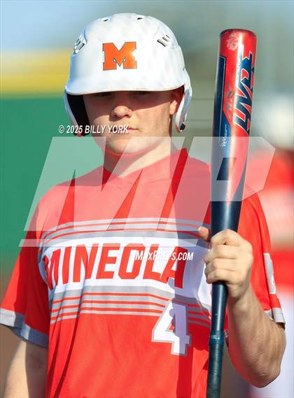 Thumbnail 3 in Grand Saline vs Mineola photogallery.