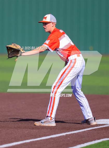 Thumbnail 2 in Grand Saline vs Mineola photogallery.