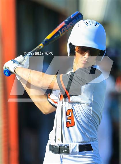 Thumbnail 3 in Grand Saline vs Mineola photogallery.
