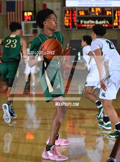 Thumbnail 2 in De La Salle vs. Long Beach Poly (Nike Extravaganza) photogallery.