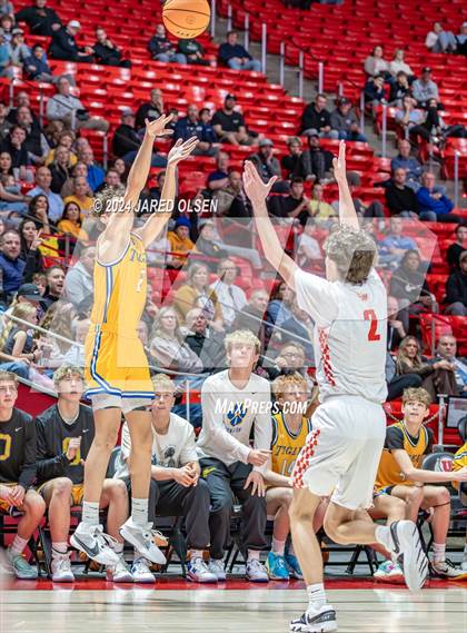 Thumbnail 3 in Timpview vs. Orem (UHSAA 5A Quarterfinal) photogallery.